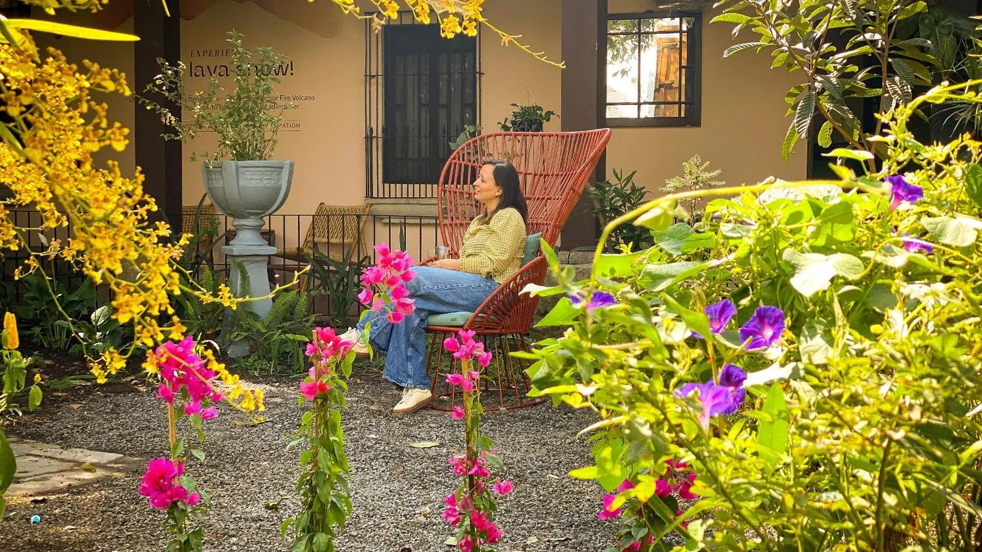 Bloom Hostel Antigua